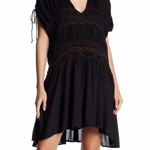 Free people boho embroidered v-neck shirt sleeve dress black combo dress small
